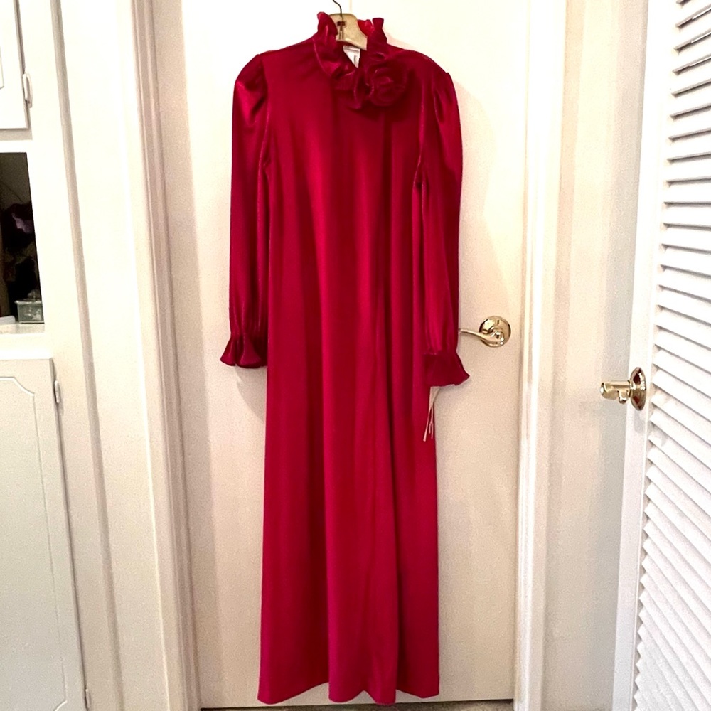 Vintage R. Michael Alan Berry Red Robe - Picture 4 of 10